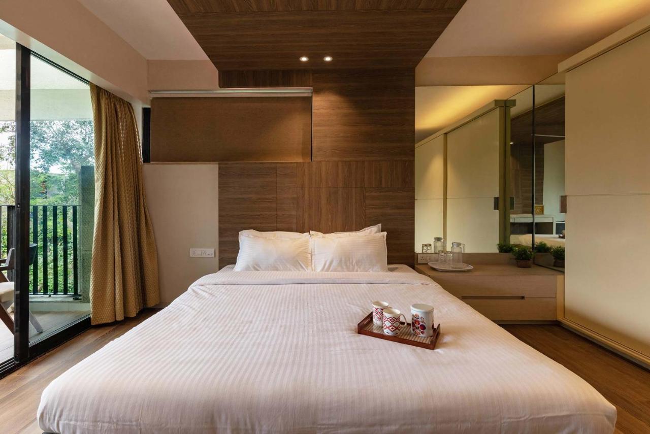 Villa Foresta By Stayvista With Modern Decor, Swimming Pool & Expansive Lawn For A Perfect Escape Lonavala Bagian luar foto